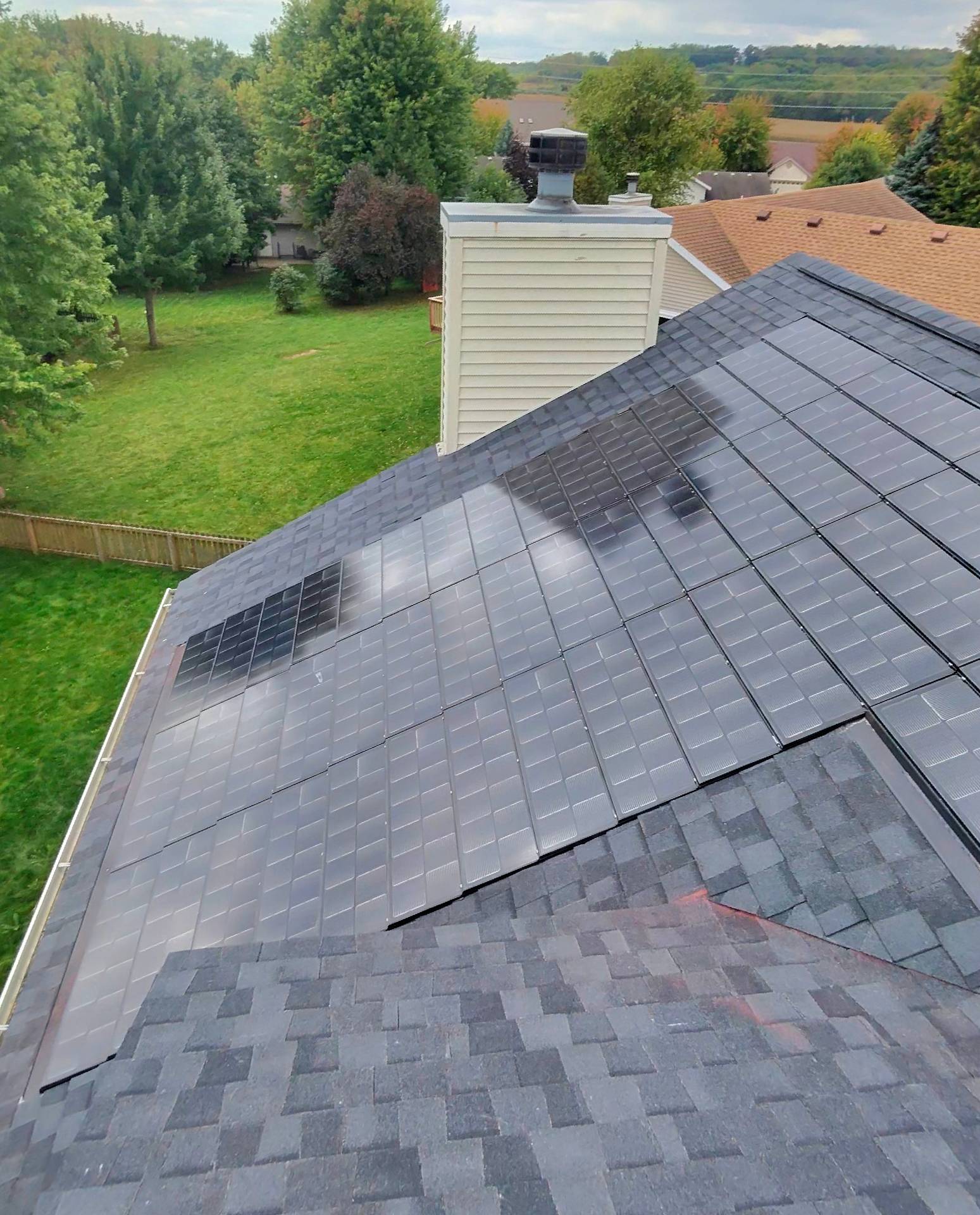 solar-shingle-roof-panels-complete-madison_WI_west_side%20%281%29.jpg solar-shingle-roof-panels-complete-madison_WI_west_side%20%281%29.jpg